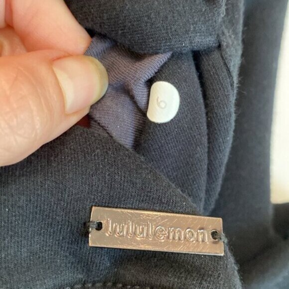 Lululemon Black Asana Wrap Sweater Size 6 cardigan - Picture 12 of 12